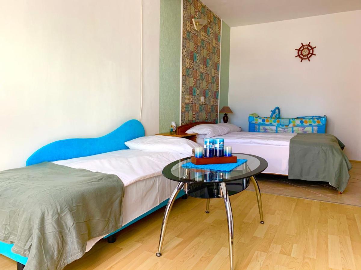 Sunray Guest House, Private Rooms & Apartment With Lovely Sea View Varna Exterior foto