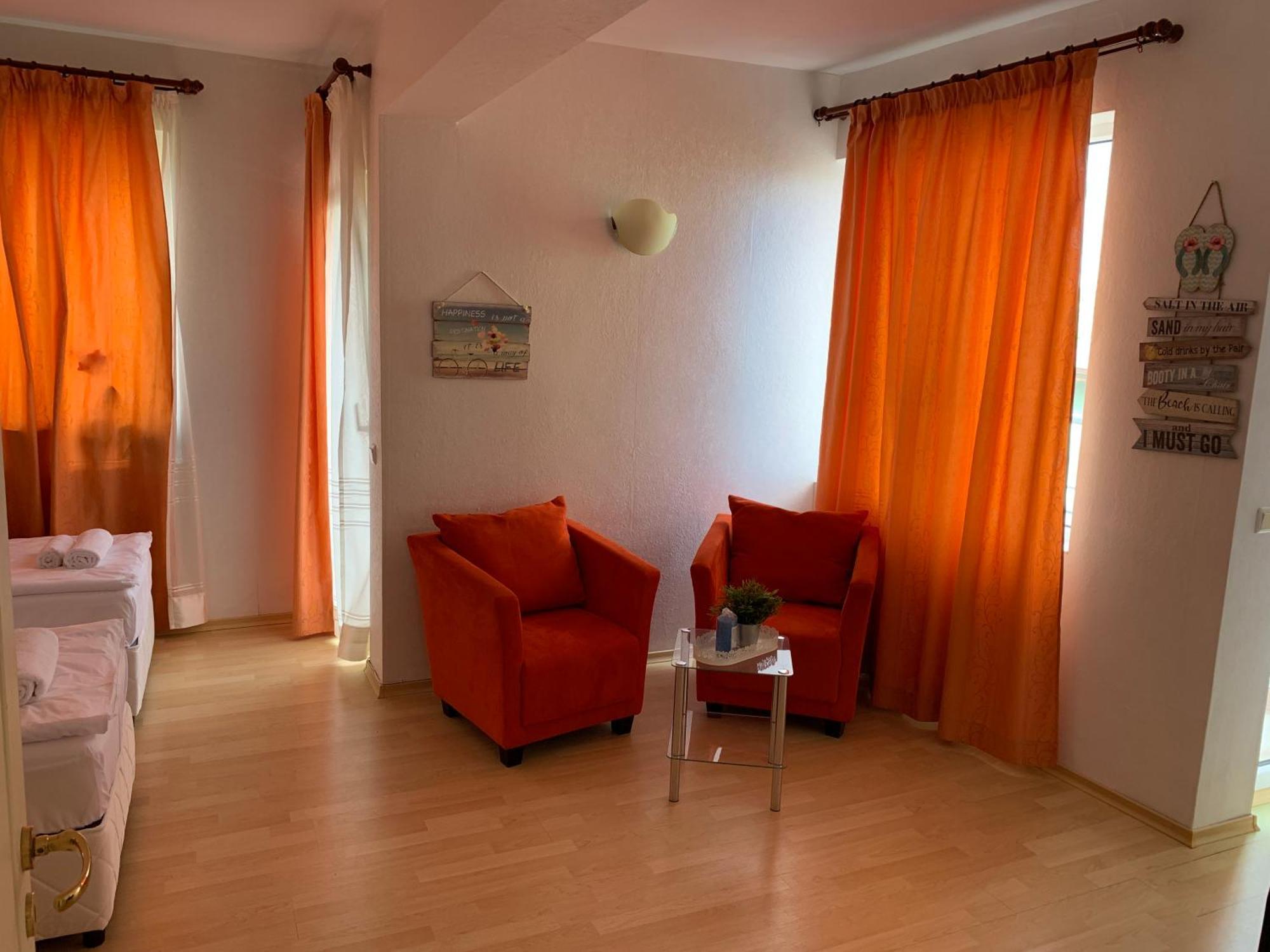 Sunray Guest House, Private Rooms & Apartment With Lovely Sea View Varna Exterior foto